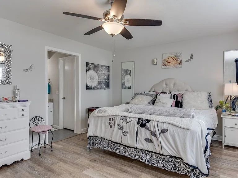 2334 Twisted Oak Dr #2334 — Photo 14