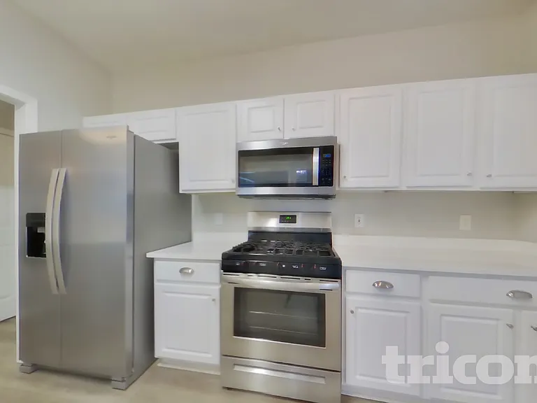 311 Turtle Pointe Dr — Photo 7