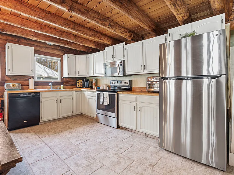 410 Apple Hill Dr N — Photo 14