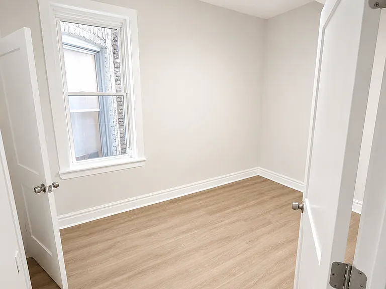 1841 N Whipple St #1 — Photo 7