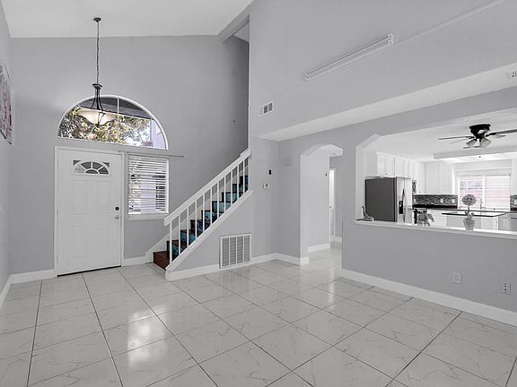 4th image of 1067 Klemeyer Cir