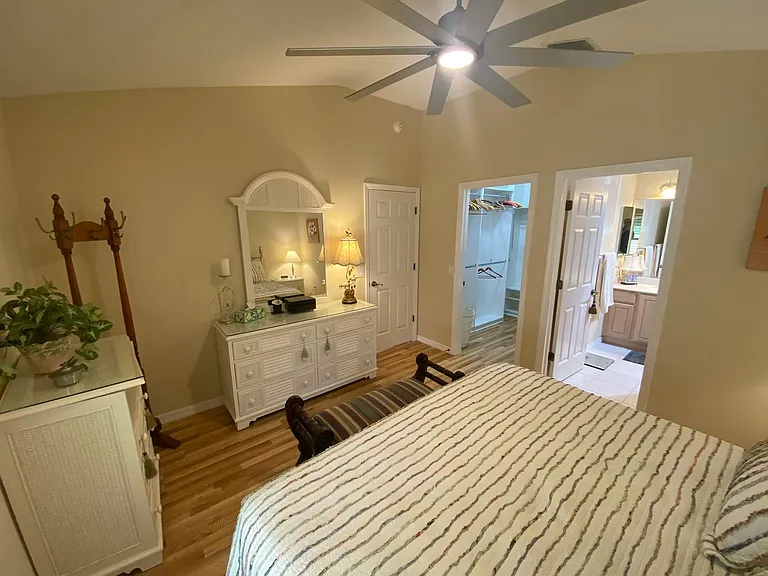 3301 Archer Ave — Photo 20
