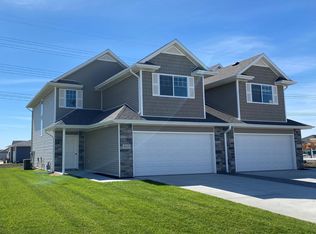 829 W Desert Vista Dr, Lincoln, NE 68523