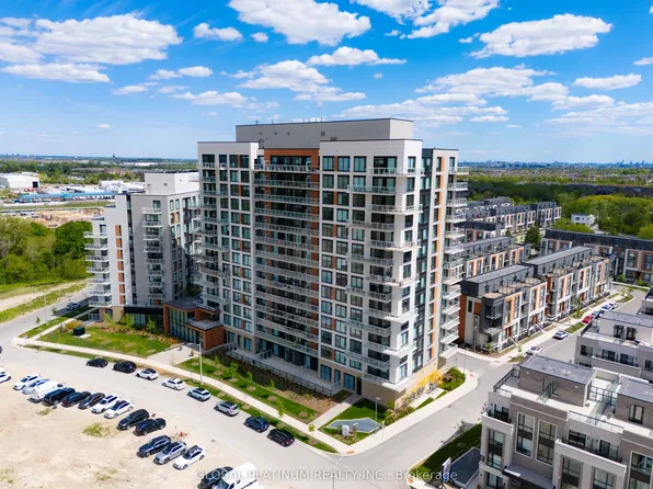 6 David Eyer Rd #713, Richmond Hill, ON L4S 0N5