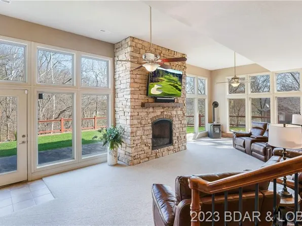 328 Cherry Hill Ln, Lake Ozark, MO 65049