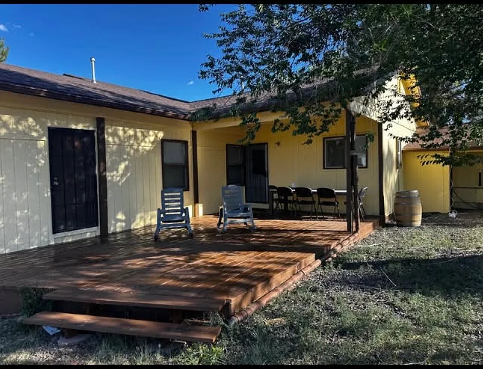 Studio, 900 sqft, $975 — Photo 1
