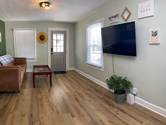 5th image of 1441 N Grant Ave