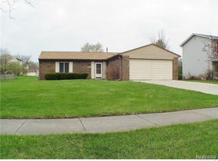 24419 Simmons Dr, Novi, MI