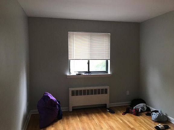 3rd image of 3312 Bronxwood Ave #1