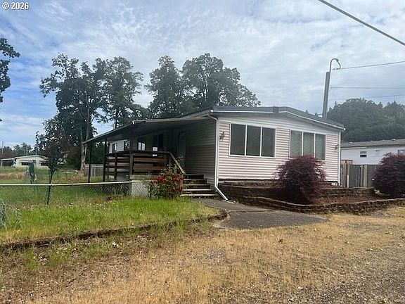 4th image of 15950 Short Ave