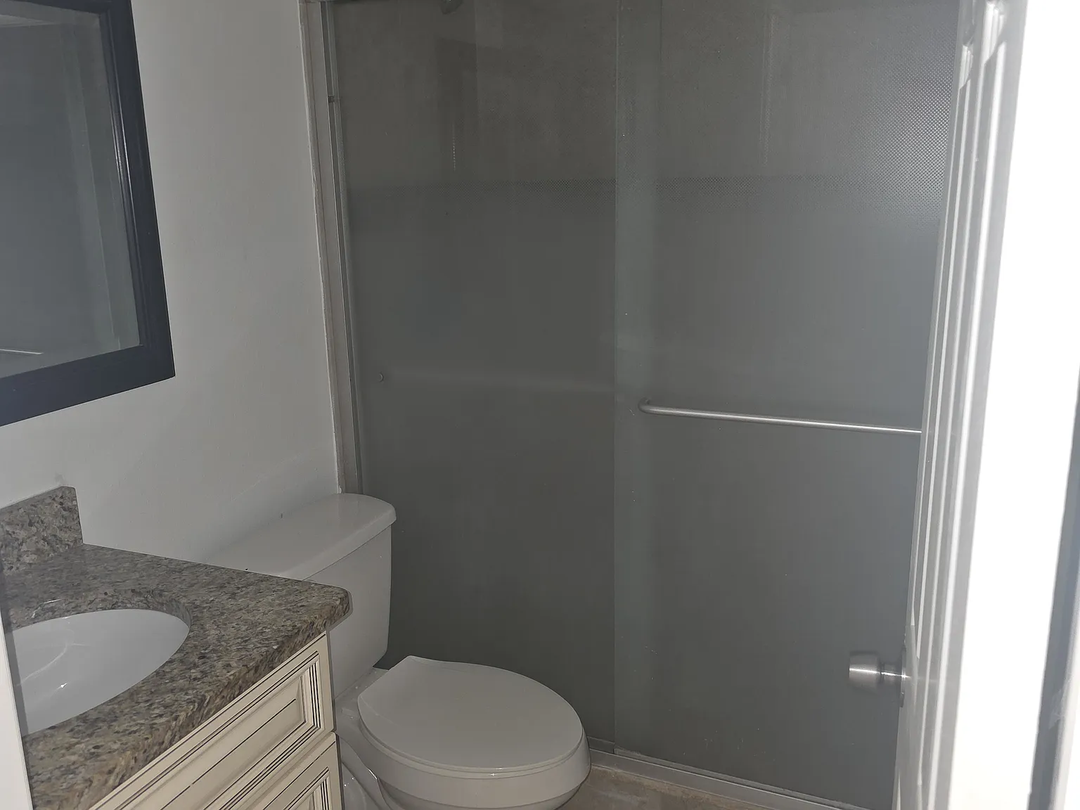 2 bed, 860 sqft, $1,750 — Photo 4