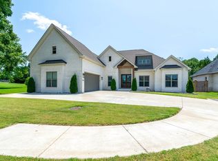 2925 Shadow Ln, Conway, AR 72034