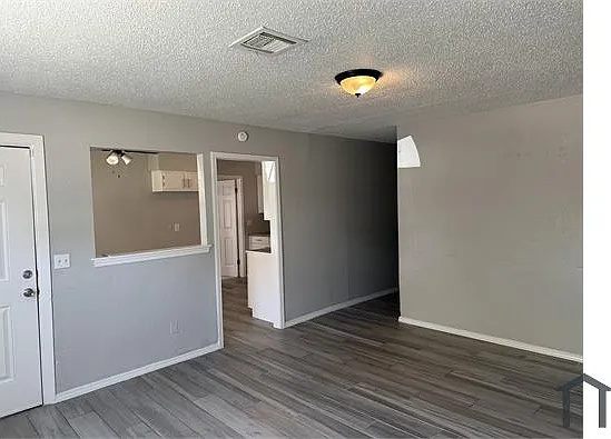 5 bed, 1690 sqft, $1,650 — Photo 3