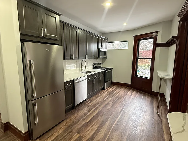 147 Forest Ave #1 — Photo 9