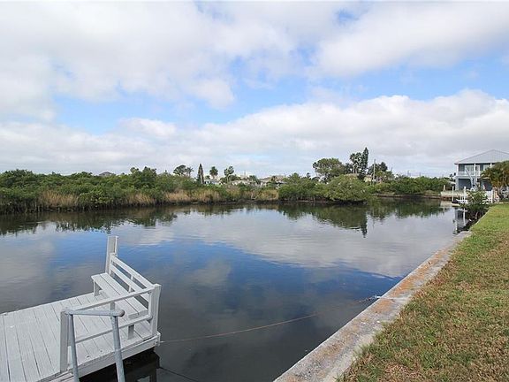 5th image of 13427 Starfish Dr