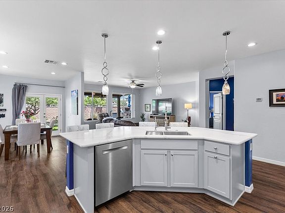 3rd image of 10315 Copalito Dr