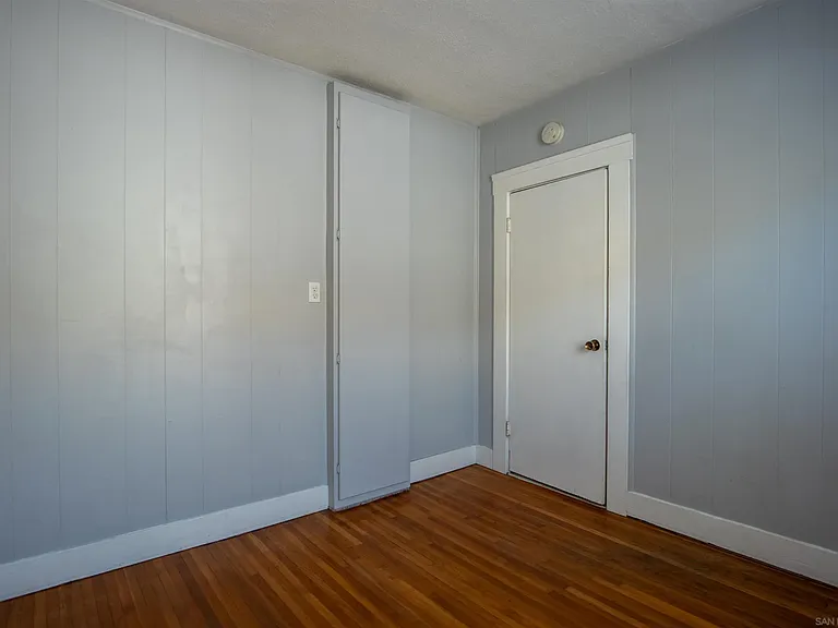 2208 Dwight St — Photo 11