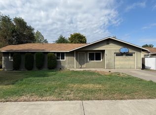 2535 SW 29th St, Redmond, OR 97756