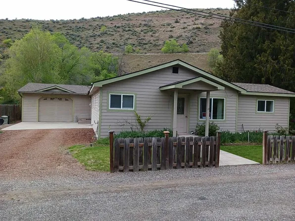20 Webber Rd, Tonasket, WA 98855