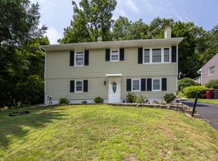 102 Evening Star Dr, Naugatuck, CT 06770
