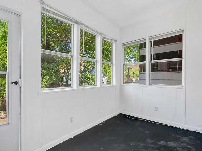 1720 34th St NW — Photo 19
