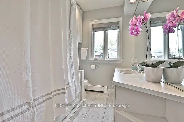 262 Castlefield Ave — Photo 11