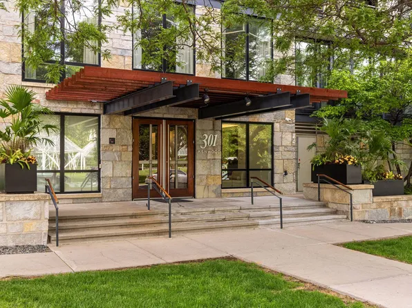 301 Kenwood Pkwy APT 302, Minneapolis, MN 55403