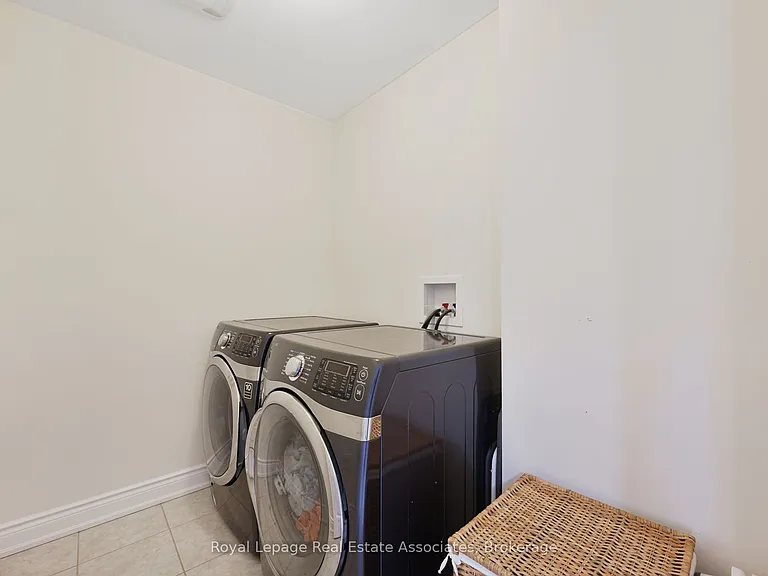 41 Mazarine Ln — Photo 38