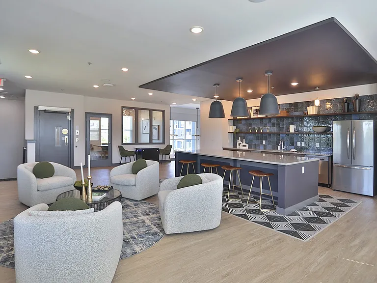 Altair Luxury Apartments — Photo 21