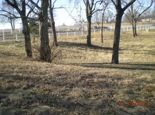 29490 Masters Dr, Louisburg, KS 66053