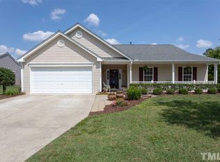 1904 Hickory Bark Dr, Fuquay Varina, NC 27526
