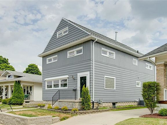 3rd image of 615 Cherry St