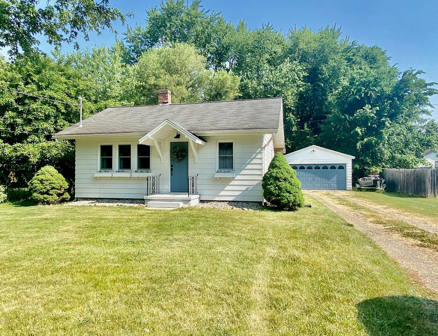 3016 Delta River Dr, Lansing, MI 48906 Zillow