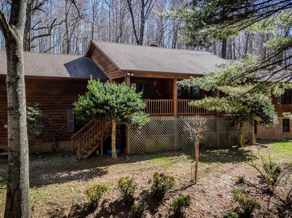 53 Deer Run Ln, Staunton, VA 24401