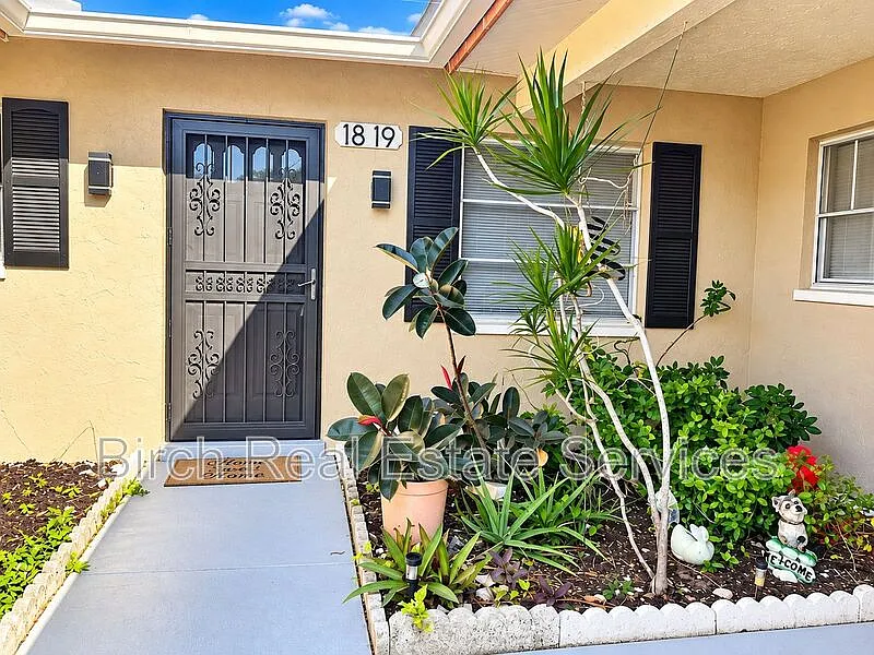 2 bed, 2.0 bath, 1350 sqft, $1,595 — Photo 3