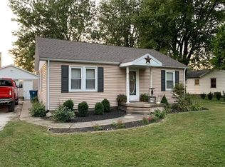 211 S Oppyville Rd, Watseka, IL 60970