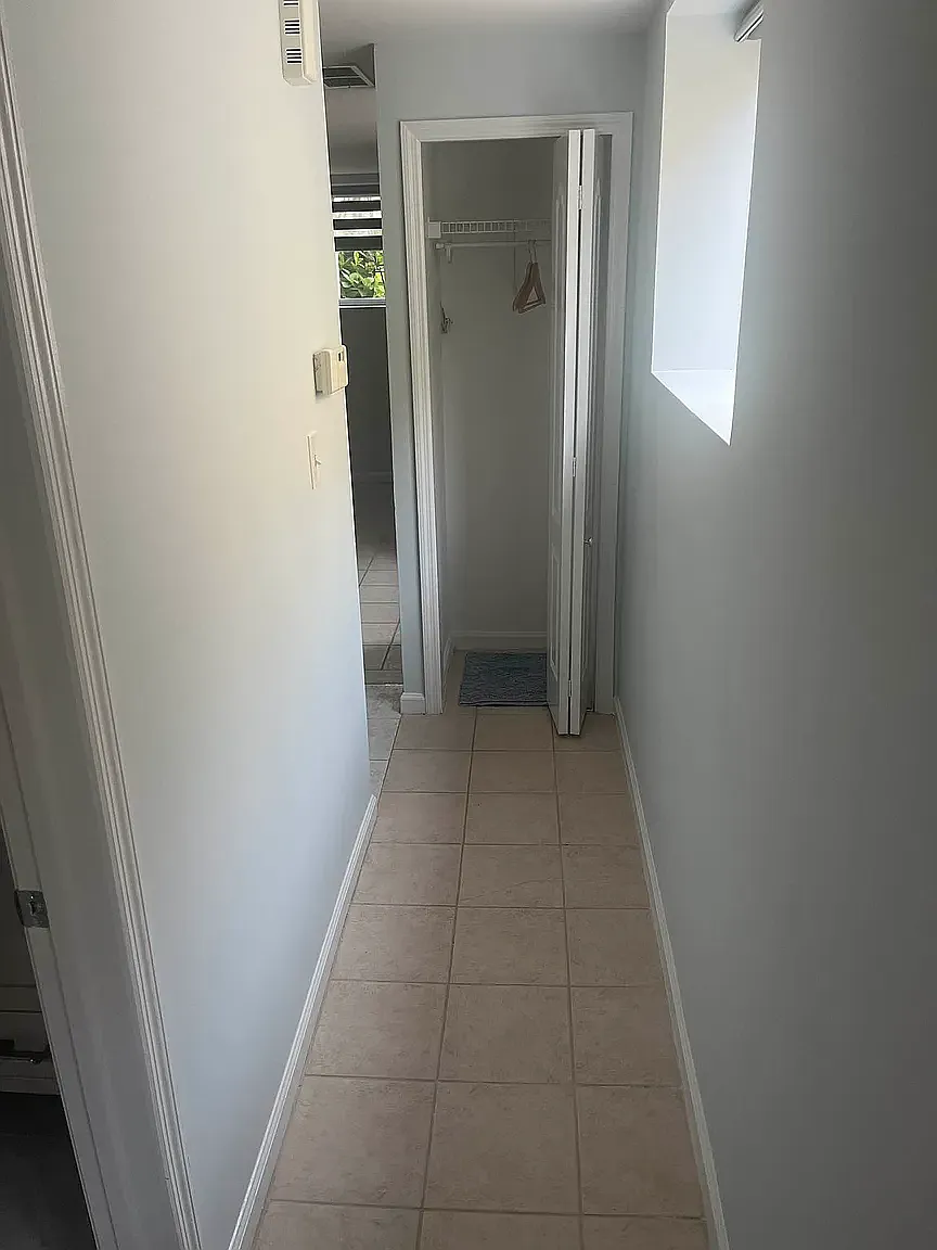 190 Wellington Court — Photo 2