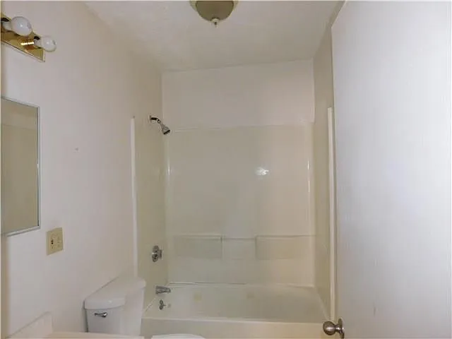 56-58 Edwin St #2 — Photo 7