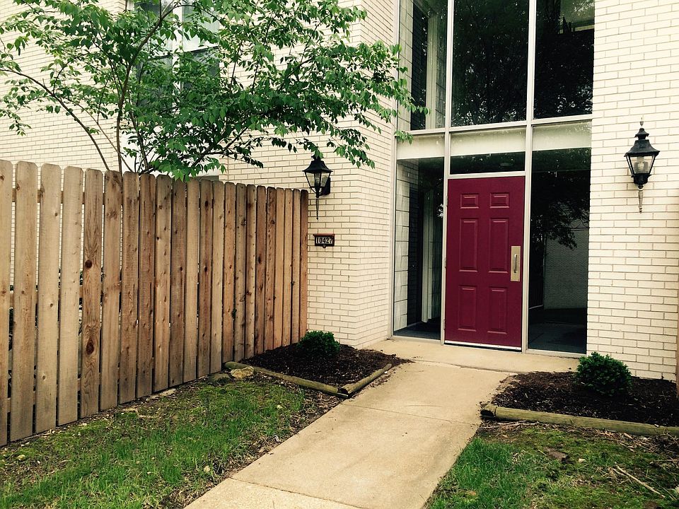1st image of 10427 Briarbend Dr APT 2