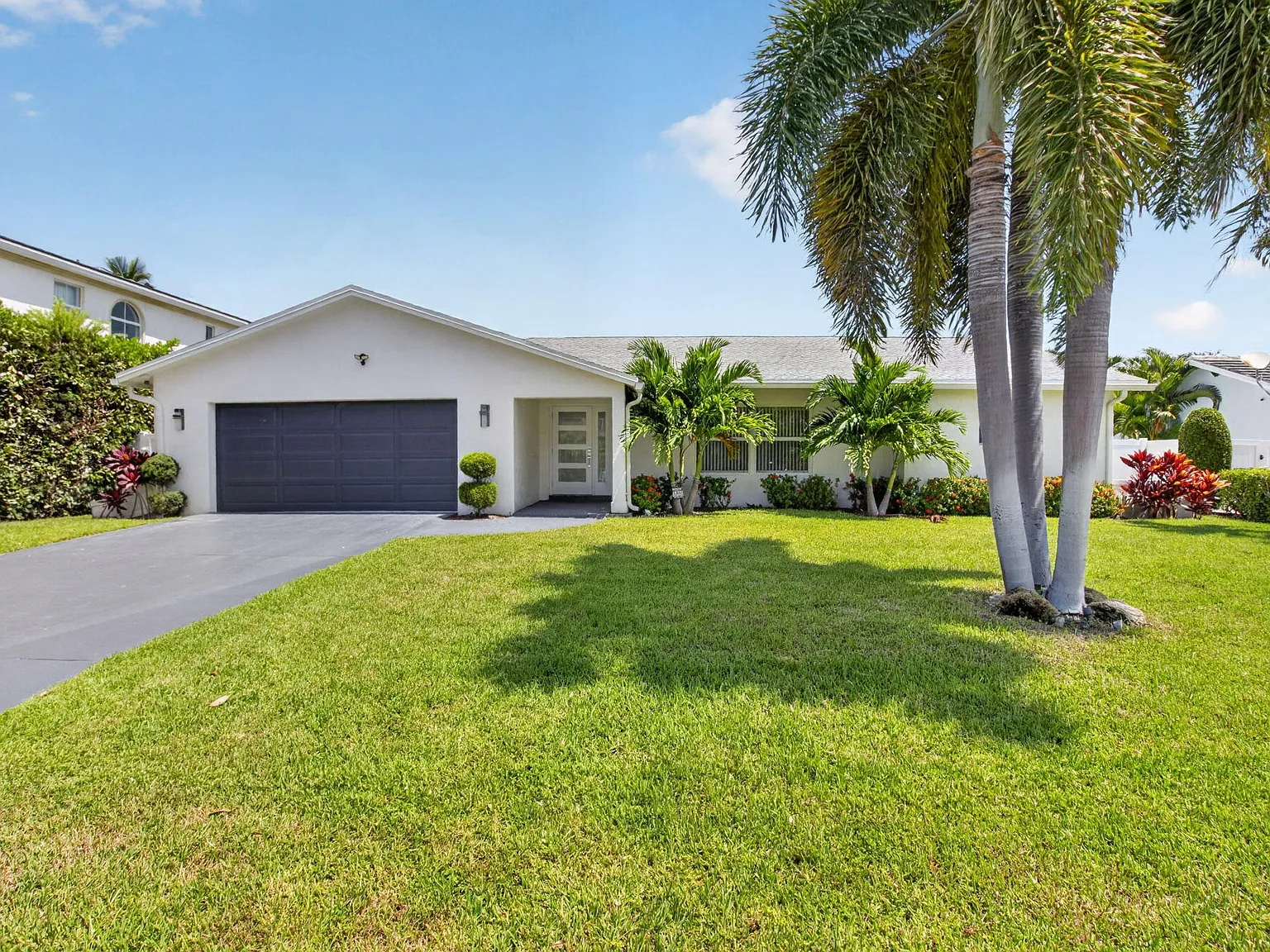 4 bed, 3.0 bath, 2134 sqft, $12,000 — Photo 2