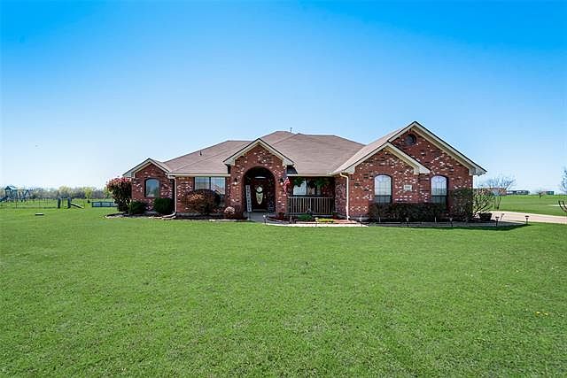 1st image of 530 Country Manor Ln
