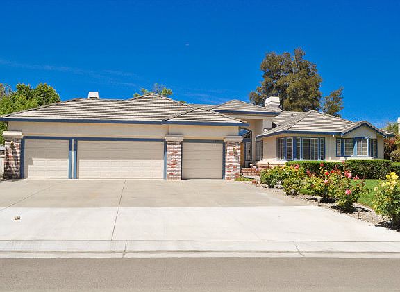 4th image of 627 Randys Cir