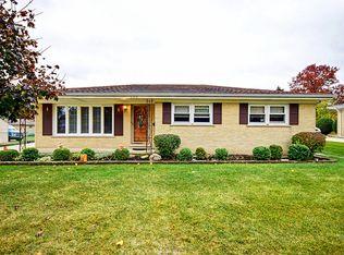 1715 W Lincoln St, Mount Prospect, IL 60056