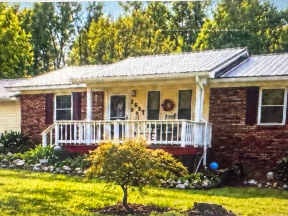 1st image of 2527 Fitzgerald Rd