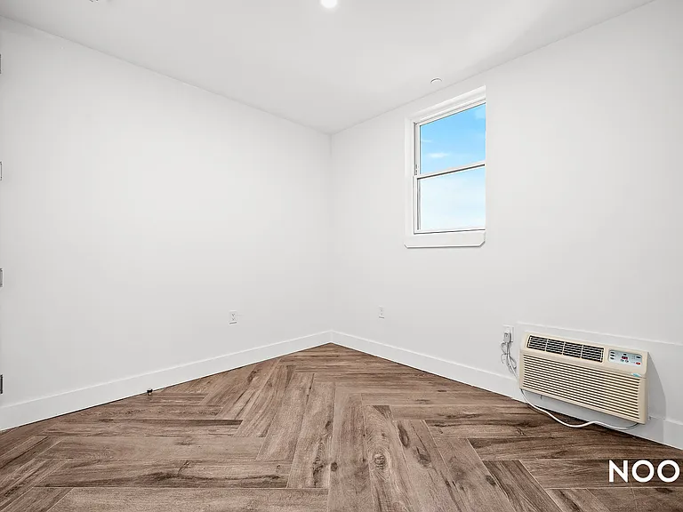 706 Ocean Ave #2A — Photo 5