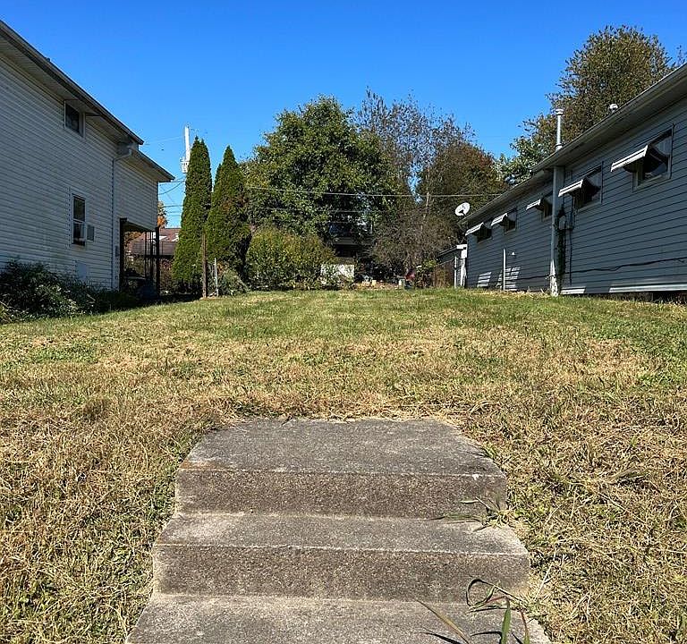 2nd image of 5717 Glen Ave