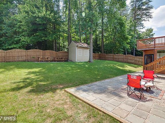 3rd image of 15 Riverton Dr