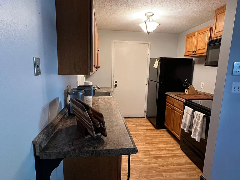 5 Village Hill Ln — Photo 6