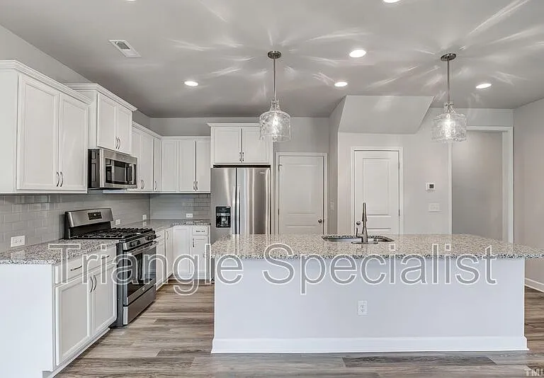 617 Battleboro Dr — Photo 5