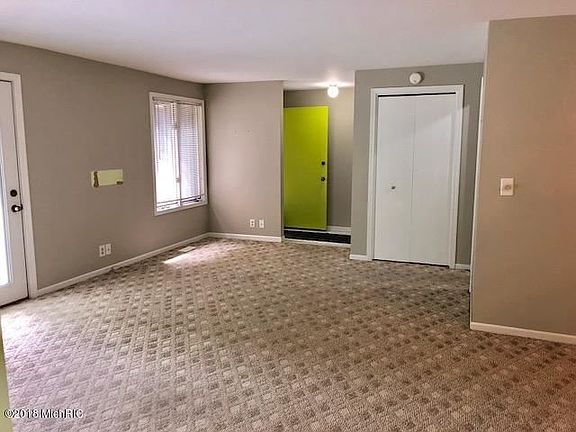 3rd image of 842 Brook Village Ct #40